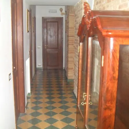 住宿加早餐酒店 伊尔科沃德皮乔尼住宿加早餐旅馆 3*